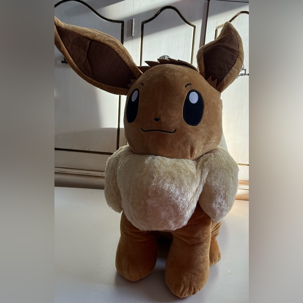 Official Pokémon EEVEE 24" Jumbo Giant Plush Limited Edition Rare Jazwares toy